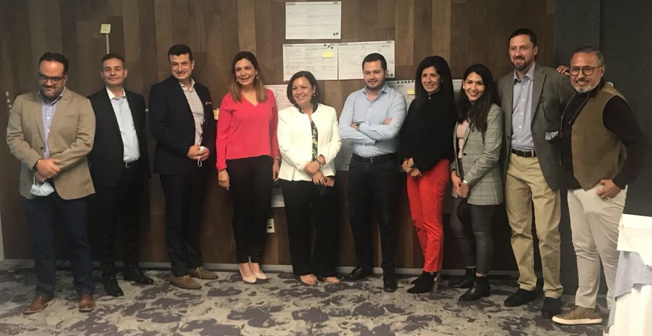 Robustecer el CNIR e incrementar las relaciones con el gobierno